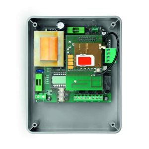 CALL GSM-Modul mit integr. 4 Kanal-Empf�nger welcher �ber Mobiltelefone angesteuert werden kann.