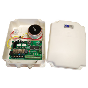 Motorsteuerung SB15 im Geh�use mit Trafo.